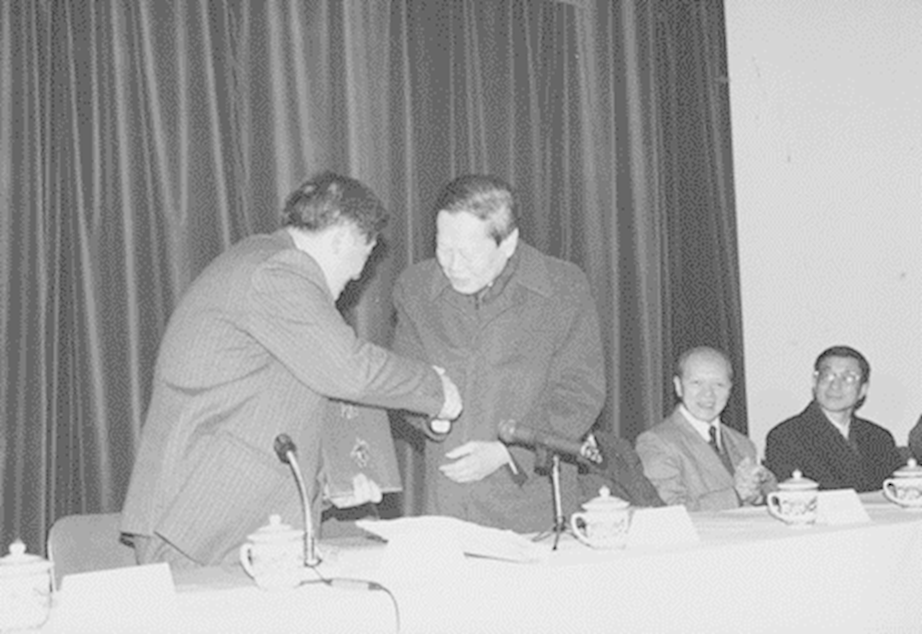 生｜杨振宁与中国科学技术大学新葡京博彩深切缅怀杨振宁先(图2)