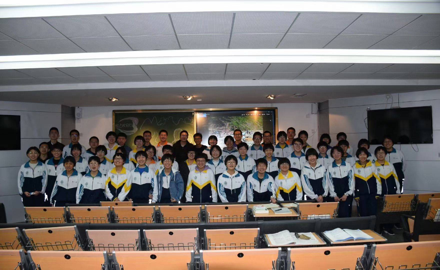 · 十年公益实践对生命意义的破题报告新葡京娱乐城我的人生我做主 特别策划(图37)